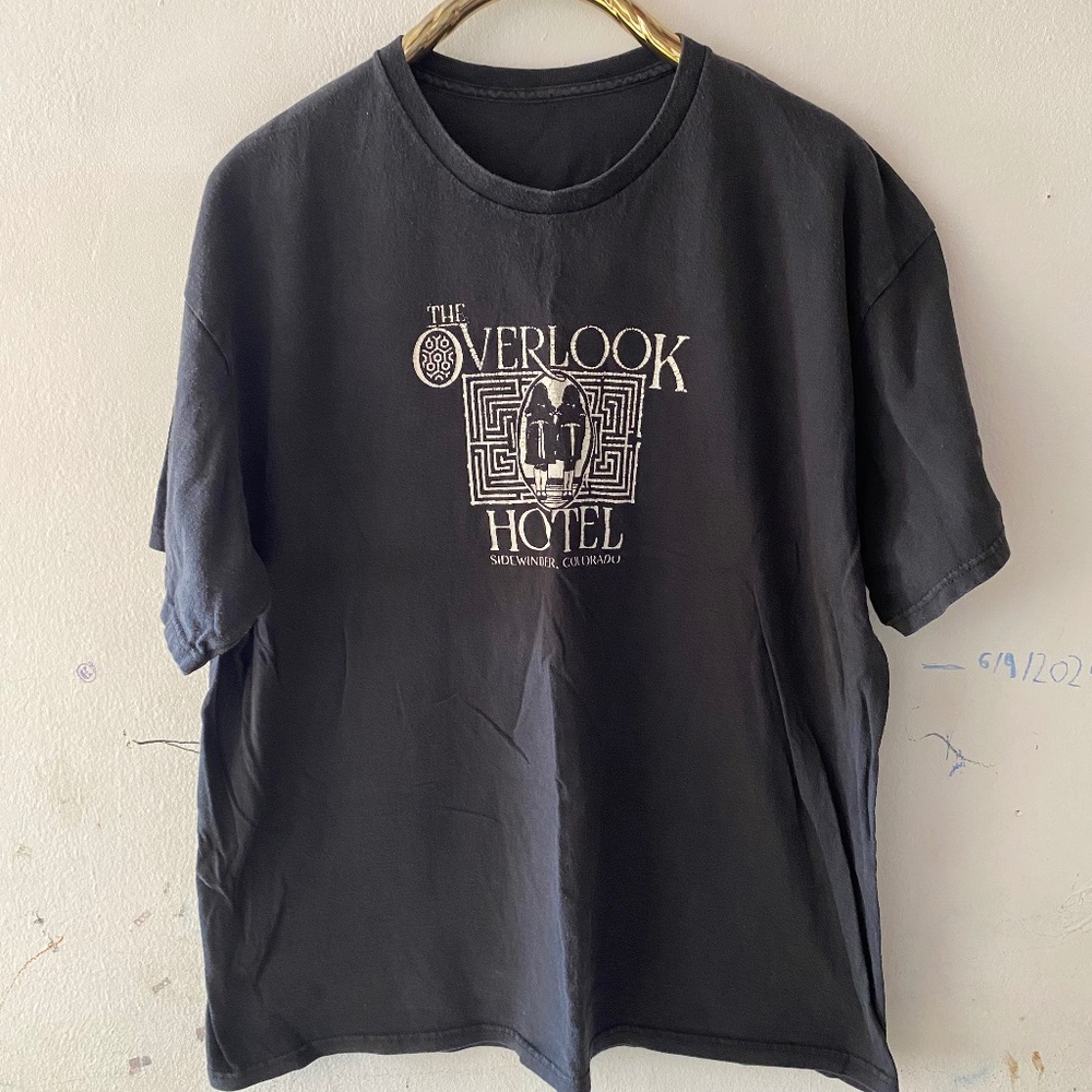 XL overlook hotel t-shirt Kubrick, stephen king, the shining
